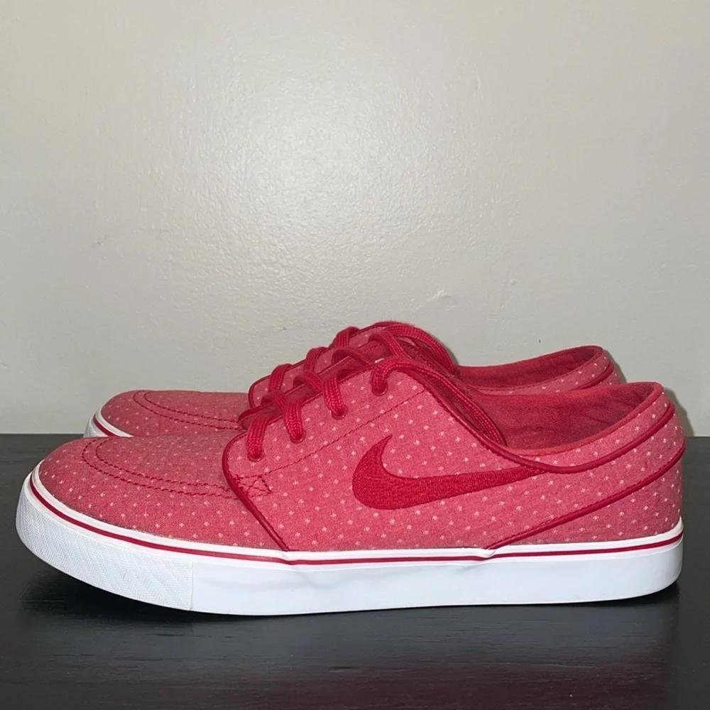 Nike Zoom Stefan Janoski Canvas Red Polka Dot Shoes Size 10. ‎ 2014